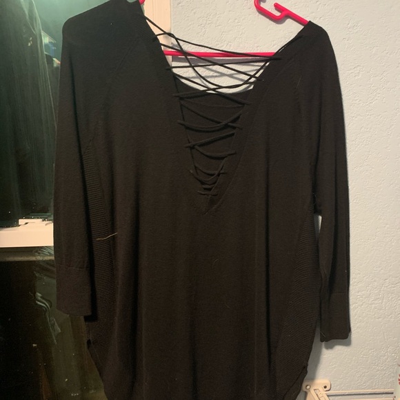 Express Sweater - Picture 2 of 3